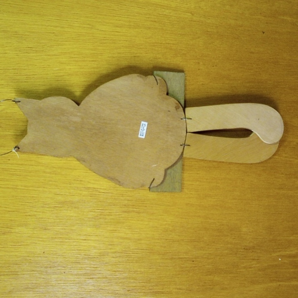 Feline Wall Hanging "I'm Just a Cat in a Dog World" Decor Sign w/ Heart - Picture 4 of 5
